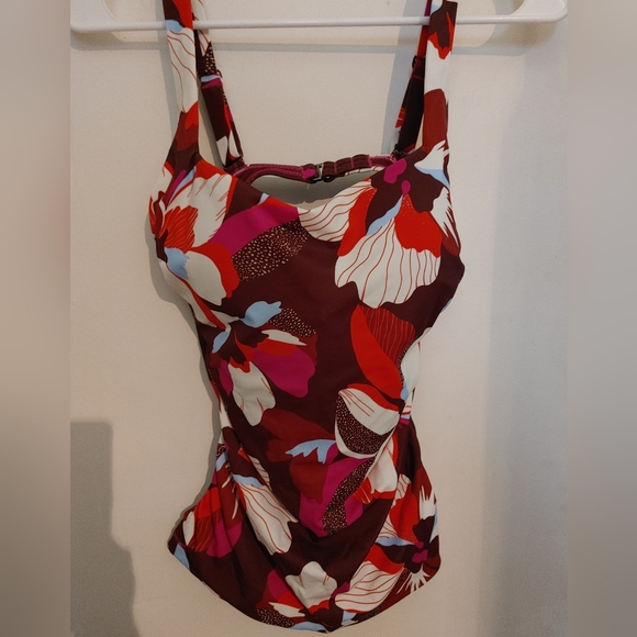 Athleta Tankini. Top 34DD.  NWT - Picture 3 of 7